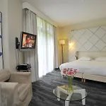 מלון Fletcher Hotel-restaurant Jagershorst-eindhoven 4*